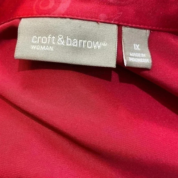 Beautiful Ruffled V-Neck Red Valentines Blouse with puffed 3/4 bell sleeve - Picture 6 of 6